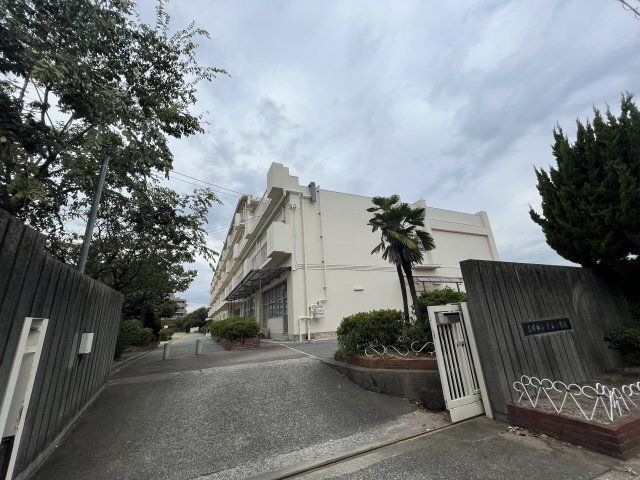 宝塚市立末広小学校