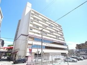 サンビオラ壱番館の外観