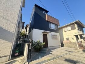 仁川町6丁目貸家の外観