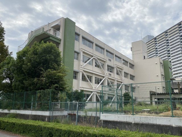 西宮市立鳴尾南中学校