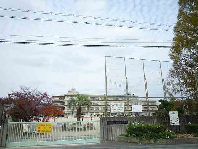 宝塚市立安倉北小学校