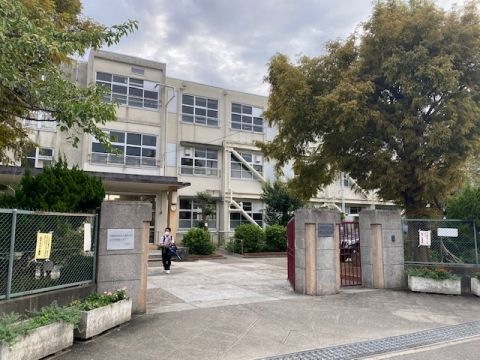 西宮市立学文中学校