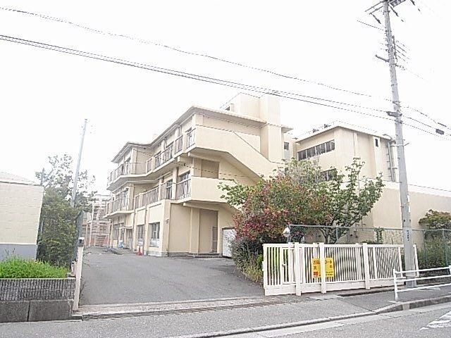宝塚市立美座小学校