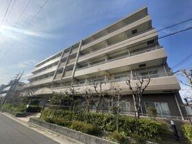 レジェンダリー武庫川の外観