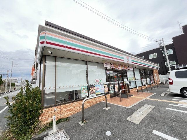 セブン-イレブン 阪急新伊丹駅前店