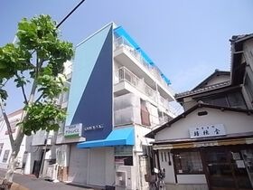 甲子園ピースの外観