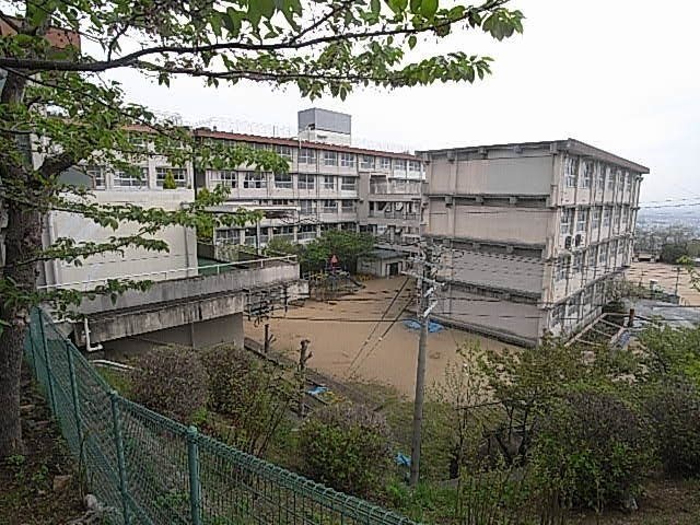 西宮市立苦楽園小学校
