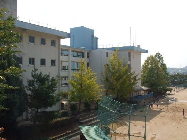 川西市立多田中学校