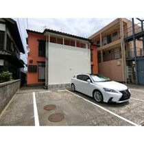 ディオール青山の外観