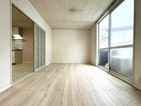 個人の部屋や寝室として使える洋室です
