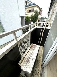 外からの目が気にならないバルコニーで洗濯物が干せます