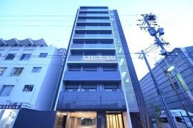 アデグランツ上前津の外観