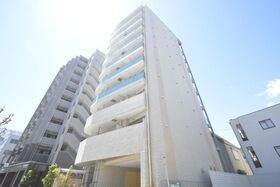ラフォーレ金山の外観