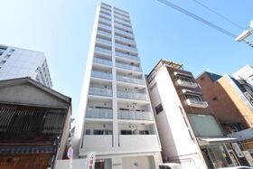 クレストタワー栄の外観