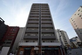 カスタリア栄の外観