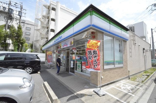 ファミリーマート昭和石仏町店