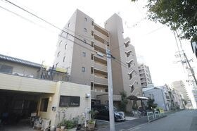 シャンポール大須の外観