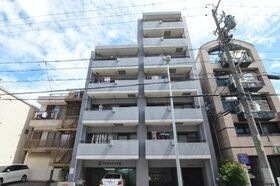 ユーロハイツ川名(賃貸棟)の外観