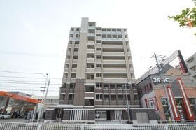 スタシオン川名公園の外観