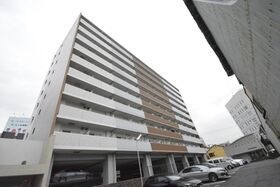 プラウランド堀田の外観