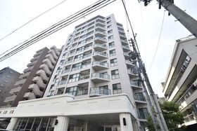 さくらHillsリバーサイドWESTの外観