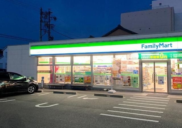 ファミリーマート一宮城崎通店