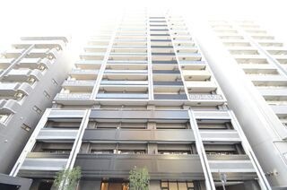 写真:プレサンス グラン 栄 THE TOWERの外観