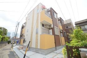 クレインハイツ本陣の外観