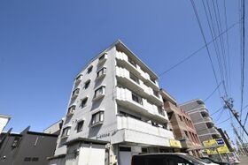 コーポラス小出の外観