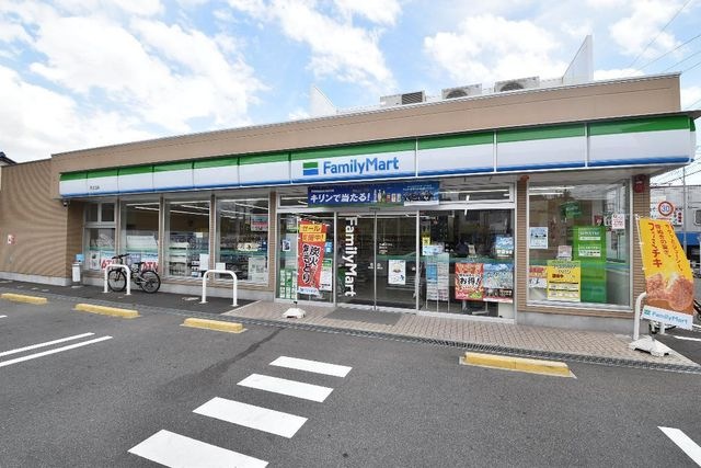 ファミリーマート港土古店