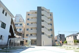 写真:ウィステリア東春田の外観