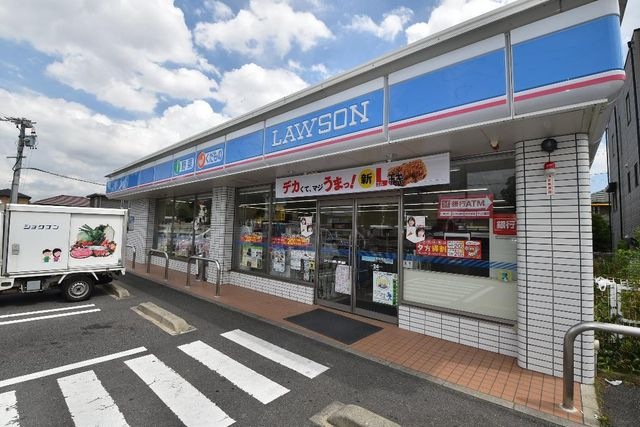 ローソン港区川西通店