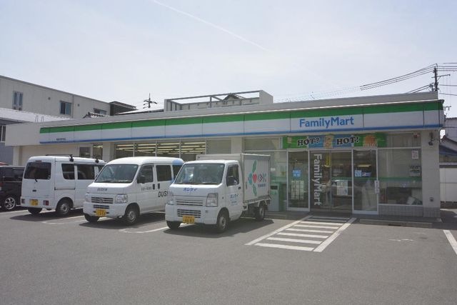 ファミリーマート熱田切戸町店