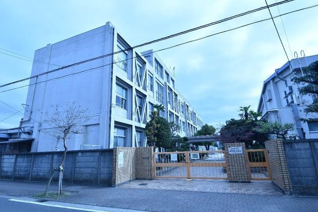 写真：名古屋市立西築地小学校