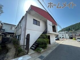 メゾン栄の外観