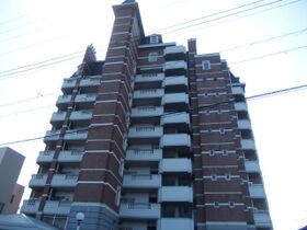 コメルスVの外観