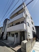 ステラ東門前の外観
