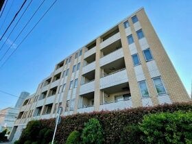 レジディア武蔵小杉の外観