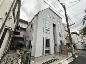 ヒューゲルハイム三軒茶屋の外観