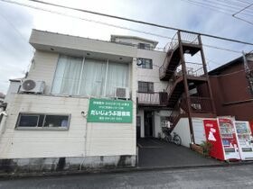 フェリーチェ・トレの外観