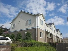 メイプルコート江田の外観