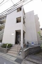 West Villageの外観