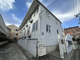 ウイング三軒茶屋の外観