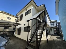 アルカディア弦巻の外観