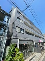 アパルトマントロワバレー・サントルの外観