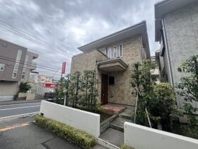 プラザの外観