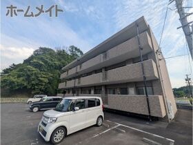 アムール アドニスの外観