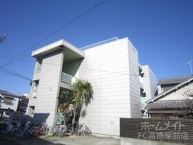 三和マンションの外観