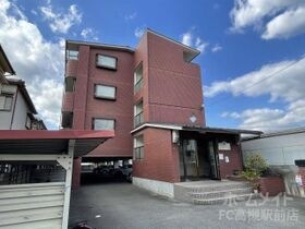 サンワロイヤルマンションの外観