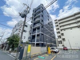 ロイヤル高槻の外観
